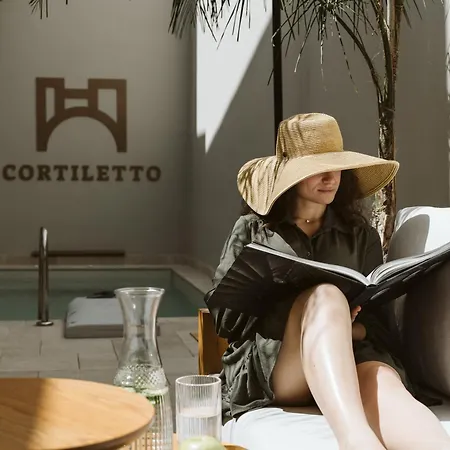 Cortiletto Timeless فندق